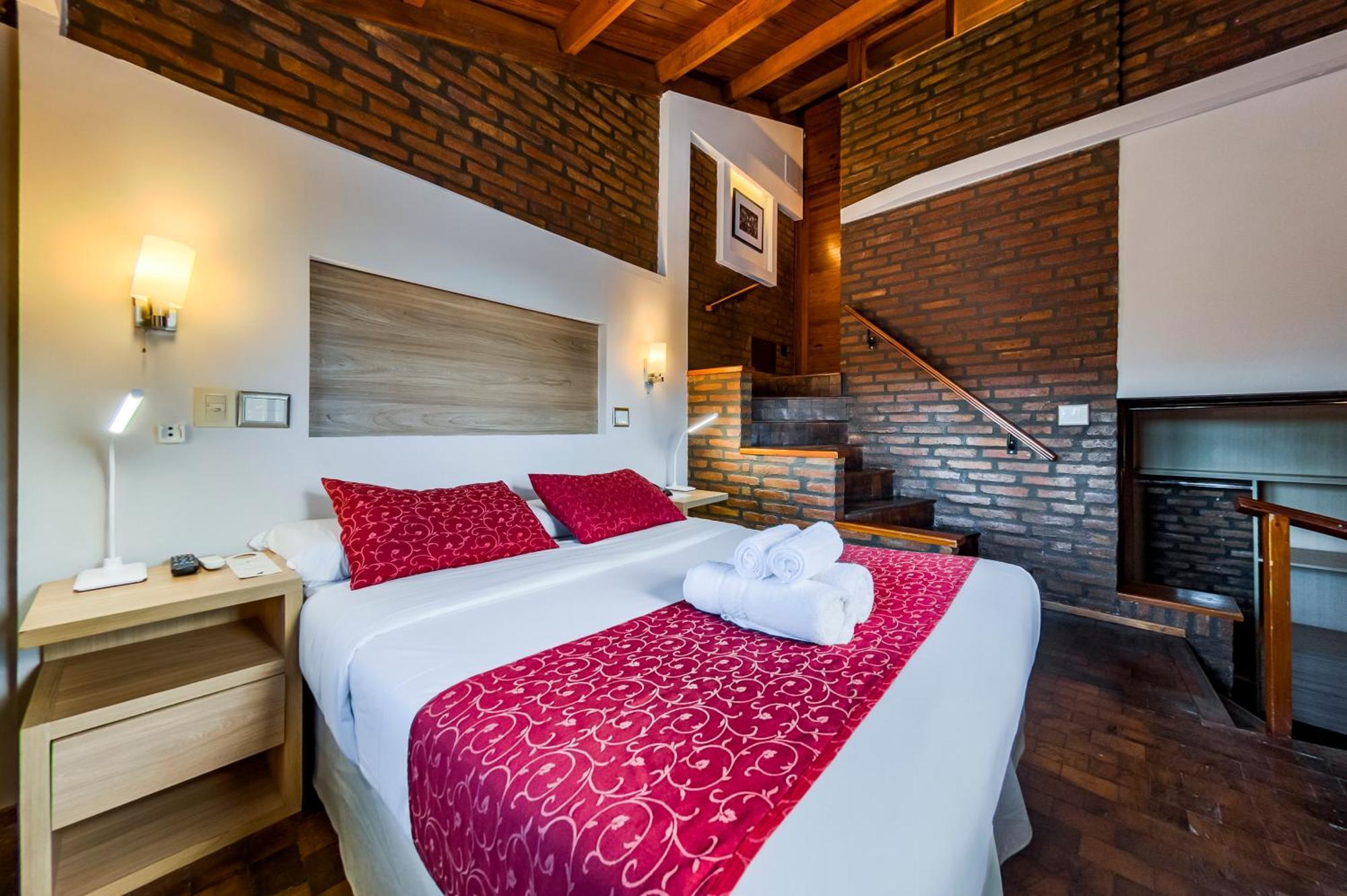 Portal Del Lago Hotel Вилья-Карлос-Пас Экстерьер фото